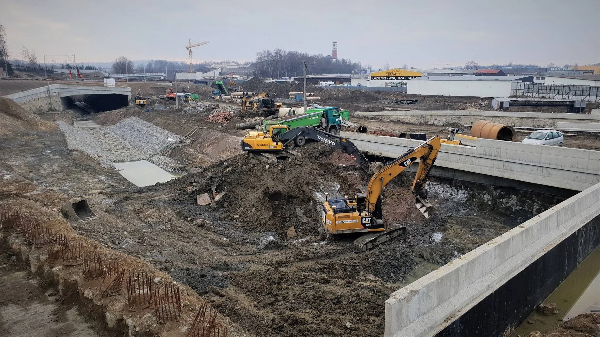 Odwilż i roboty ziemne – kiedy lepiej wstrzymać prace, żeby nie „zabić” gruntu